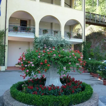 Fonte Angelica Hotel Nocera Umbra